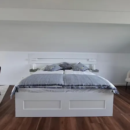 Finkennest Am Desenberg *